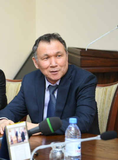 ӘЛЕМГЕ МОЙЫНДАЛҒАН МАТЕМАТИК ТҮРКІСТАНДА ӨЗ МЕКТЕБІН АШАДЫ ӘЛЕМГЕ МОЙЫНДАЛҒАН МАТЕМАТИК ТҮРКІСТАНДА ӨЗ МЕКТЕБІН АШАДЫ