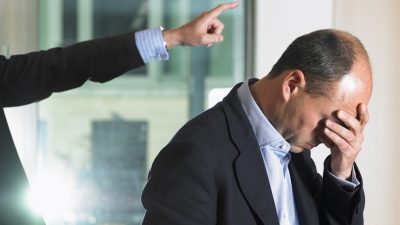 ЖУРНАЛИСТІК ЗЕРТТЕУ МИНИСТРДІ МАМЫҚ КРЕСЛОДАН ҚҰЛАТТЫ ЖУРНАЛИСТІК ЗЕРТТЕУ МИНИСТРДІ МАМЫҚ КРЕСЛОДАН ҚҰЛАТТЫ