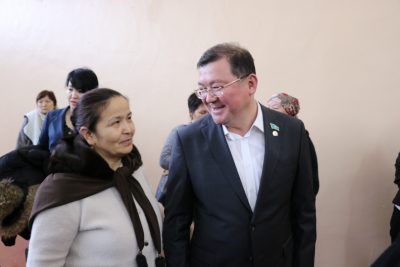 ШЫМКЕНТТІК ДЕПУТАТ БІР ЖЫЛДА 100-ГЕ ЖУЫҚ АЗАМАТТЫҢ МӘСЕЛЕСІН ШЕШУГЕ ЫҚПАЛ ЕТКЕН ШЫМКЕНТТІК ДЕПУТАТ БІР ЖЫЛДА 100-ГЕ ЖУЫҚ АЗАМАТТЫҢ МӘСЕЛЕСІН ШЕШУГЕ ЫҚПАЛ ЕТКЕН