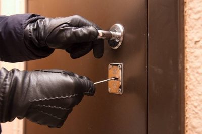 МАҚТААРАЛДА ТҮРМЕДЕН ШЫҚҚАНЫНА КӨП БОЛМАҒАН АЗАМАТ БІРНЕШЕ ҮЙГЕ ҰРЛЫҚҚА ТҮСКЕН МАҚТААРАЛДА ТҮРМЕДЕН ШЫҚҚАНЫНА КӨП БОЛМАҒАН АЗАМАТ БІРНЕШЕ ҮЙГЕ ҰРЛЫҚҚА ТҮСКЕН