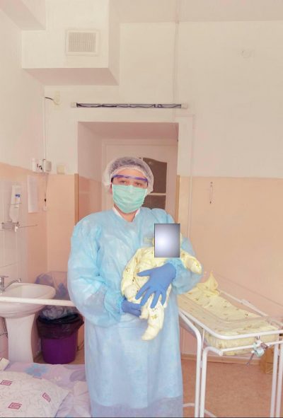 ШЫМКЕНТТЕ КОРОНАВИРУС ЖҰҚТЫРҒАН ЖҮКТІ ӘЙЕЛ ДЕНІ САУ СӘБИДІ ДҮНИЕГЕ ӘКЕЛДІ ШЫМКЕНТТЕ КОРОНАВИРУС ЖҰҚТЫРҒАН ЖҮКТІ ӘЙЕЛ ДЕНІ САУ СӘБИДІ ДҮНИЕГЕ ӘКЕЛДІ